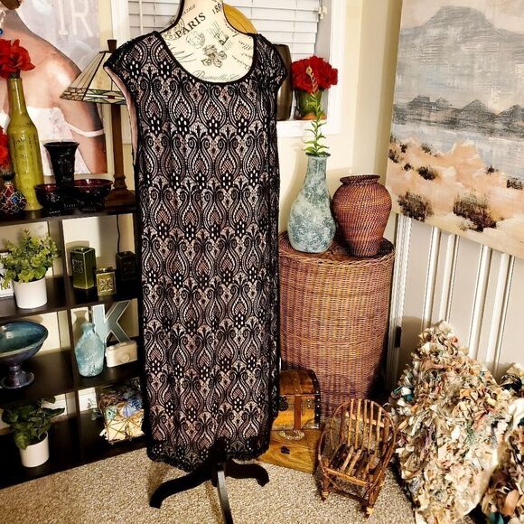 Connected Apparel Sleeveless Overlay Dress - Picture 1 of 15